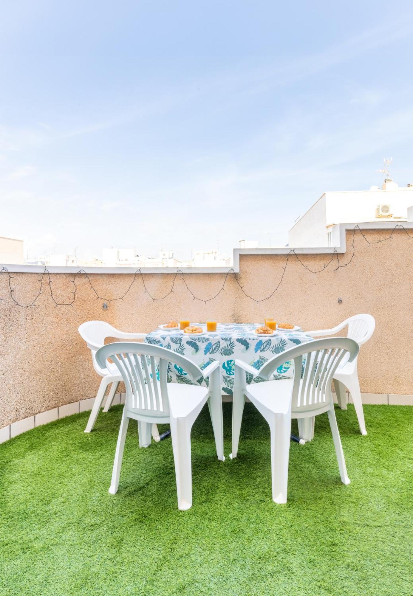 Rodas Apartment Torrevieja Eksteriør bilde